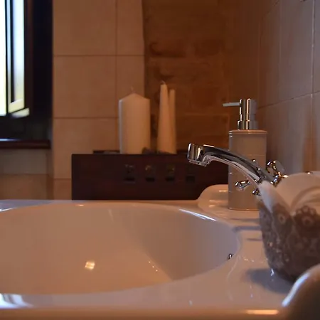 아파트 Caserma Carina Country House 모글리아노