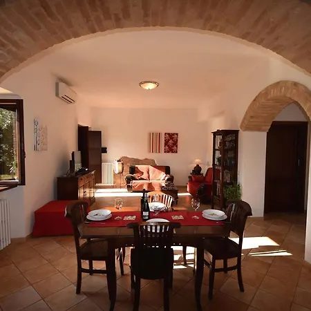 아파트 Caserma Carina Country House 모글리아노